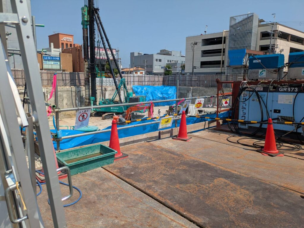 工事中のサンプラザの様子